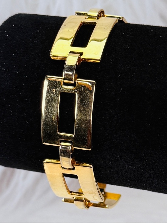 Jewelry - Vintage Goldtone rectangle square chain link Bracelet